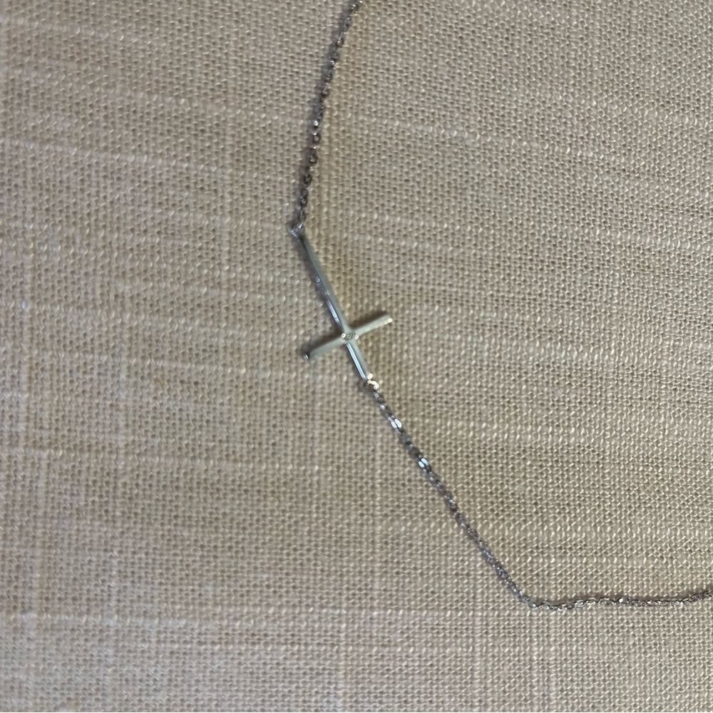 Elegant Silver Cross Necklace